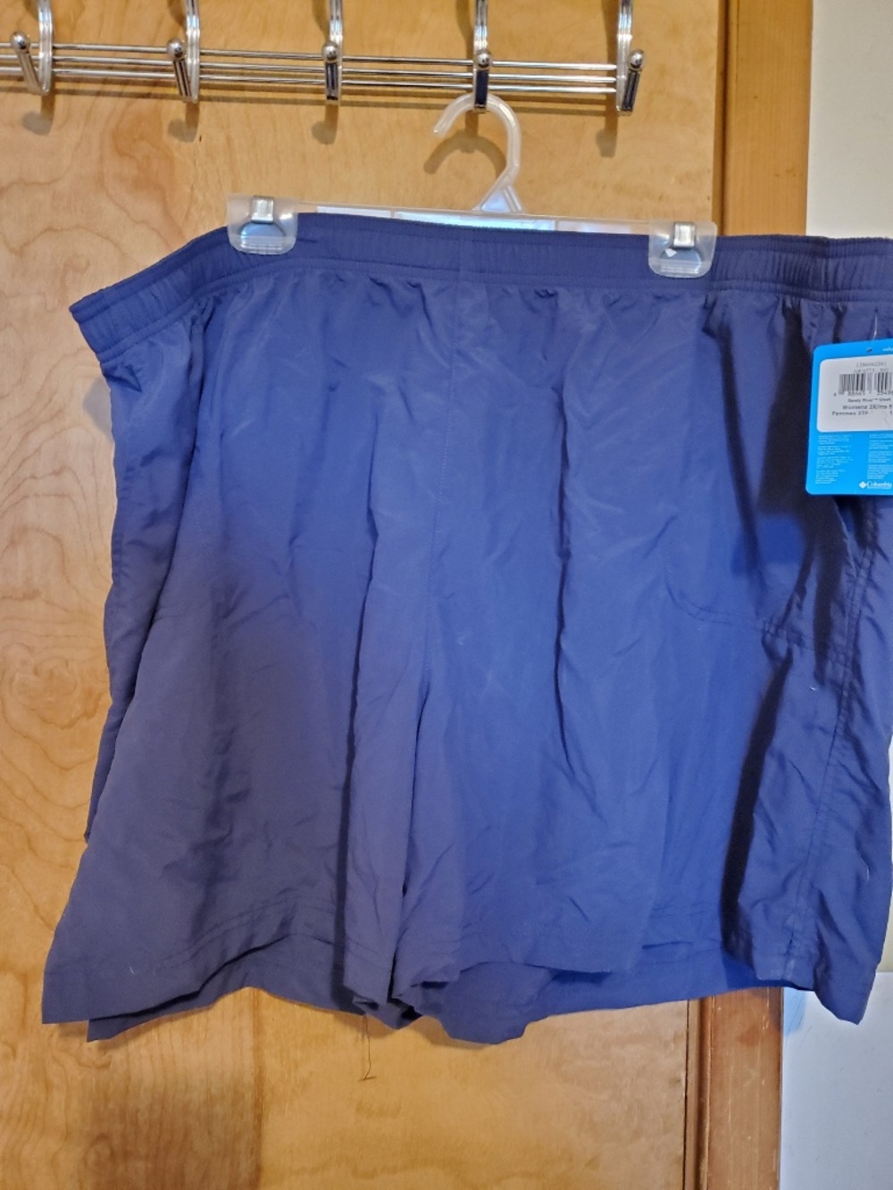 #137 Women's Columbia shorts